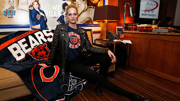 erin-heatherton-nfl-game.jpg
